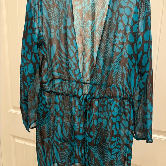 Antthony tunic features - Picture 10 of 10